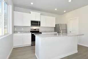 5908 NE 68th St, Vancouver, WA 98661 - Photo 8