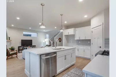 13884 SW 175th Ave, Tigard, OR 97140 - Photo 12