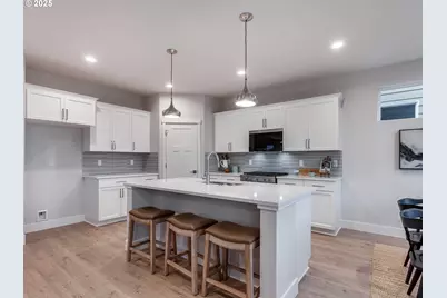 13884 SW 175th Ave, Tigard, OR 97140 - Photo 10