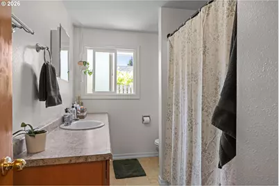 2157 Myrtle Ave, Coos Bay, OR 97420 - Photo 18