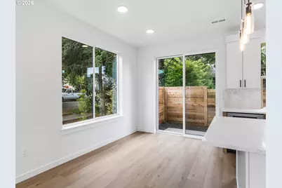 6605 N Seneca St, Portland, OR 97203 - Photo 8