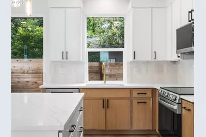 6605 N Seneca St, Portland, OR 97203 - Photo 6