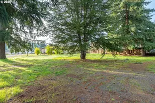 1190 27th Avenue, Sweet Home, OR 97386 - Photo 4