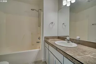35457 Oakwood Dr, Saint Helens, OR 97051 - Photo 16