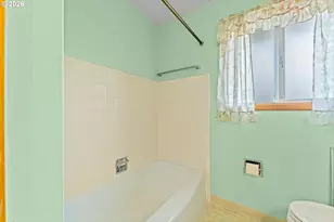 1136 SE 146th Ave, Portland, OR 97233 - Photo 20