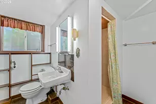 1136 SE 146th Ave, Portland, OR 97233 - Photo 26