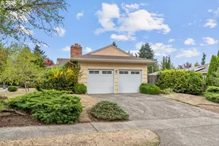 1136 SE 146th Ave, Portland, OR 97233 - Photo 2