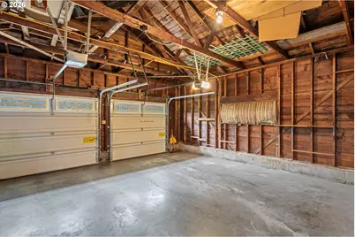 1136 SE 146th Ave, Portland, OR 97233 - Photo 32