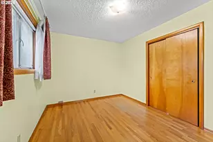 1136 SE 146th Ave, Portland, OR 97233 - Photo 14