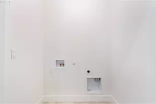 16047 NW Holman Wy, Portland, OR 97229 - Photo 24