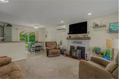 200 SE Evelyn Ave, Gresham, OR 97080 - Photo 6