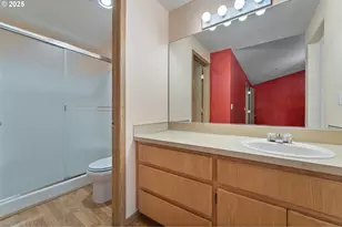 9405 SW Buckingham Pl, Beaverton, OR 97007 - Photo 14