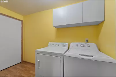 9405 SW Buckingham Pl, Beaverton, OR 97007 - Photo 16