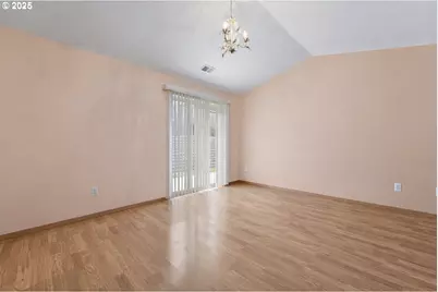 9405 SW Buckingham Pl, Beaverton, OR 97007 - Photo 12