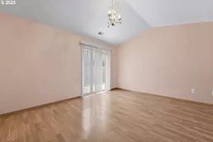 9405 SW Buckingham Pl, Beaverton, OR 97007 - Photo 12