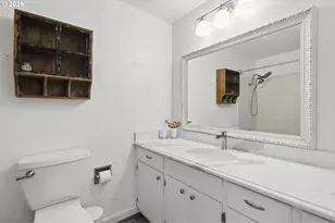 6922 SE Renada St, Milwaukie, OR 97267 - Photo 12