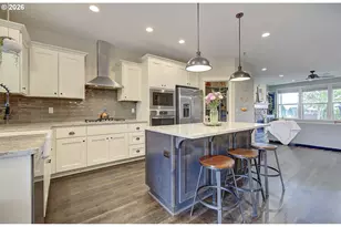 2307 E 6th St, La Center, WA 98629 - Photo 14