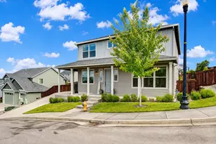 2307 E 6th St, La Center, WA 98629 - Photo 2
