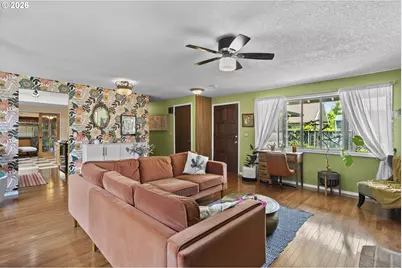 160 W Berkeley St, Gladstone, OR 97027 - Photo 8
