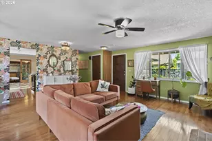 160 W Berkeley St, Gladstone, OR 97027 - Photo 8