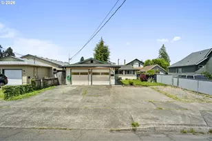 160 W Berkeley St, Gladstone, OR 97027 - Photo 1