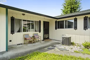 160 W Berkeley St, Gladstone, OR 97027 - Photo 2