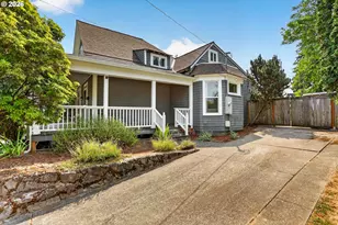 2006 NE Liberty St, Portland, OR 97211 - Photo 8