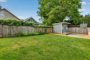 2006 NE Liberty St, Portland, OR 97211 - Photo 40