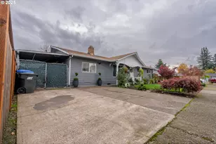 2440 NE Vallejo St, Salem, OR 97301 - Photo 2