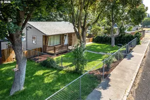 417 E 13th St, The Dalles, OR 97058 - Photo 12