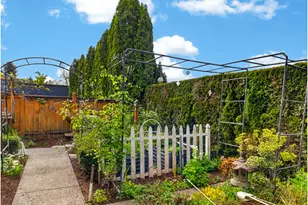 8955 SW Iowa Dr, Tualatin, OR 97062 - Photo 40