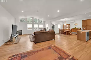 3825 Brighton Ave, Eugene, OR 97405 - Photo 6