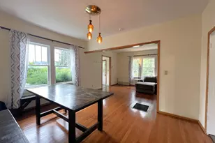 560 N 10th St, Coos Bay, OR 97420 - Photo 8