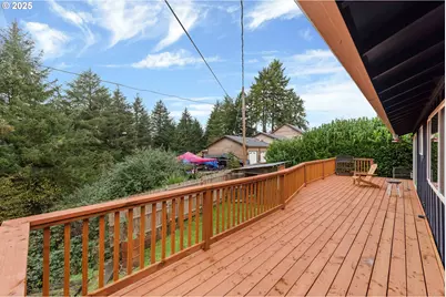 885 Oakway Dr, Coos Bay, OR 97420 - Photo 28