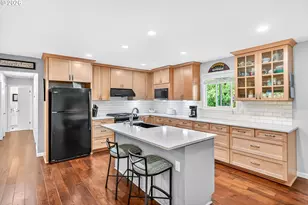 6825 SW Rollingwood Dr, Beaverton, OR 97008 - Photo 6
