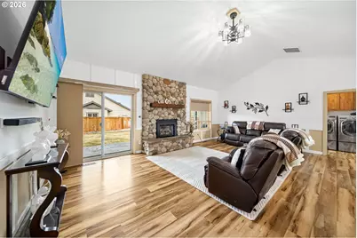 147 NW Saddlehorn Ct, Prineville, OR 97754 - Photo 8