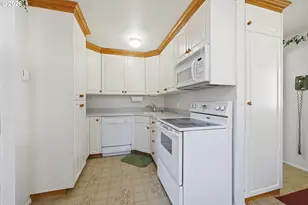 87856 Cedar Flat Rd, Springfield, OR 97478 - Photo 10