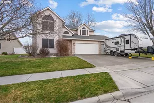 188 NE 11th St, Hermiston, OR 97838 - Photo 2