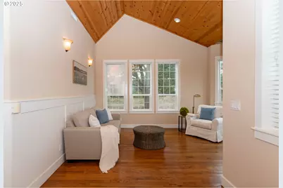 1640 17th St, Florence, OR 97439 - Photo 4
