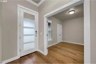 1004 S 46th St, Springfield, OR 97478 - Photo 6