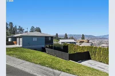 1707 Lincoln Way, The Dalles, OR 97058 - Photo 4