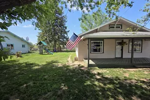 395 Center St, North Powder, OR 97867 - Photo 2