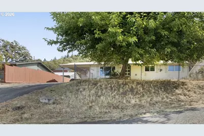 4545 Ridenour St, Roseburg, OR 97470 - Photo 1