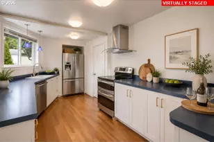 11625 NE Siskiyou St, Portland, OR 97220 - Photo 2