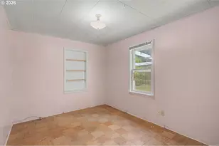 11625 NE Siskiyou St, Portland, OR 97220 - Photo 10