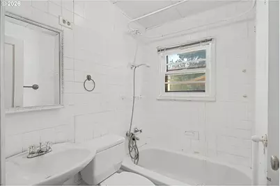 11625 NE Siskiyou St, Portland, OR 97220 - Photo 14