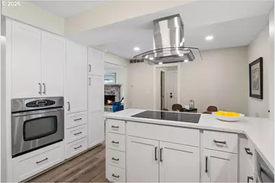 8685 SW Wilson Ln, Wilsonville, OR 97070 - Photo 16