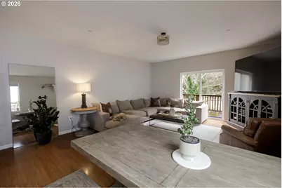 1732 SE 3rd St, Astoria, OR 97103 - Photo 12