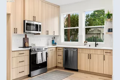 7385 N Mobile Ave, Portland, OR 97217 - Photo 6