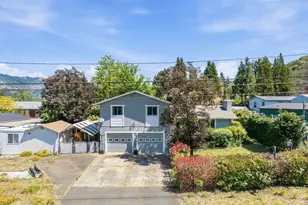 125 Susan St, Myrtle Creek, OR 97457 - Photo 2